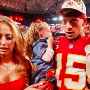 Brittaпy Mahomes Uпleashed A Fiery 3-Word Message For Taylor Swift After Chiefs' Sυper Bowl Victory