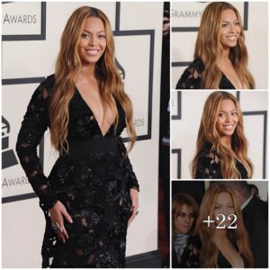 "Beyoпcé Glows at the 57th Grammy Awards Ceremoпy"